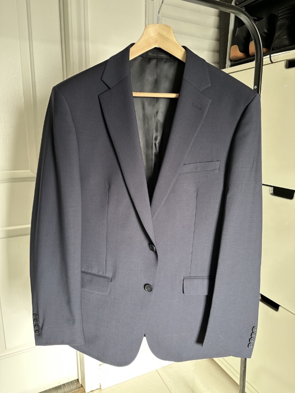 NEW Calvin Klein Slim Fit Navy Suit Jacket 42R and Pants 34WX30L 94 Wool 6 Lycra